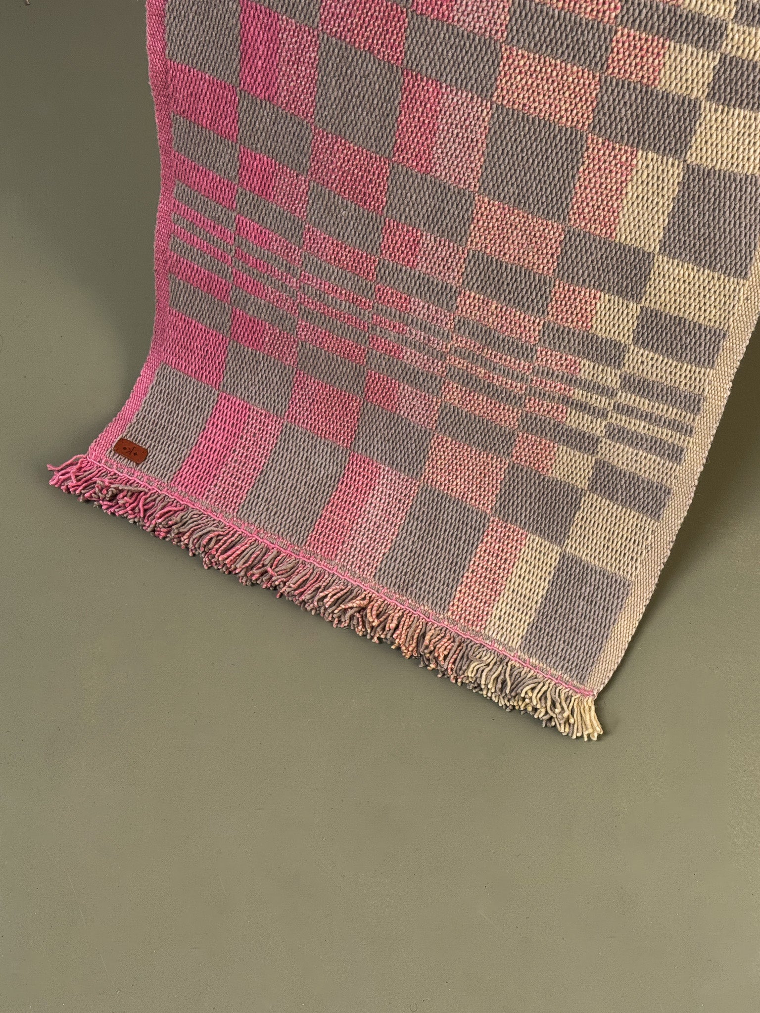 YAPUY RUNNER RUG · petal