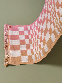 YAPUY RUNNER RUG · rose